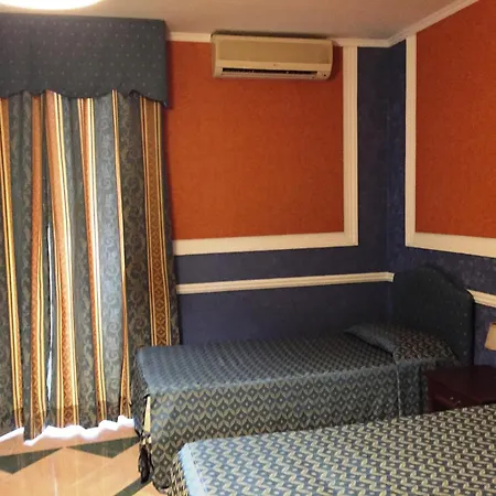 Excelsior Hotel 3*