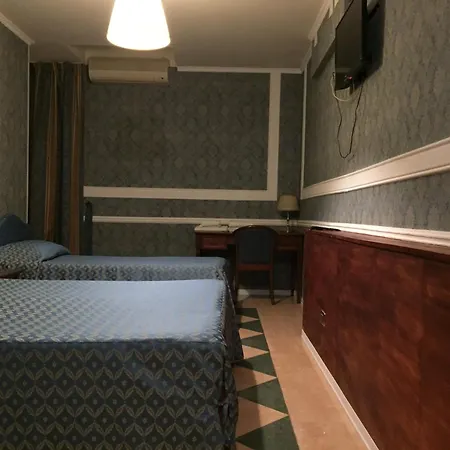 Excelsior Hotel 3*